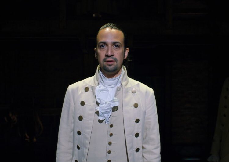 Lin-Manuel Miranda detalha planos de aniversário de 15 anos com esposa