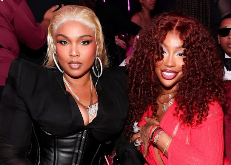 Lizzo e BigXthaplug Debate Soda Opções durante o Walmart Livestream