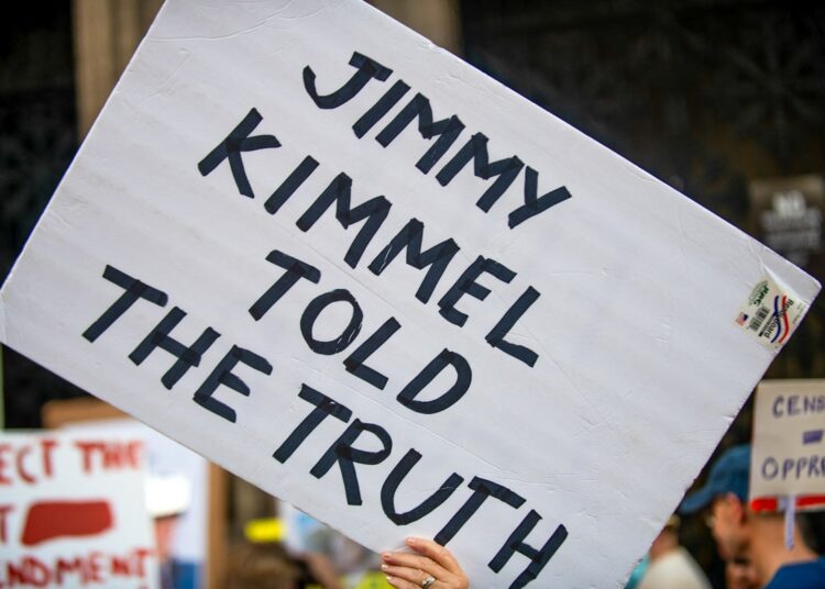Maga entra no modo de colapso enquanto a Disney traz de volta Jimmy Kimmel