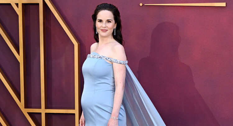 Michelle Dockery revela a gravidez na estréia de 'Downton Abbey', esperando o primeiro filho com o marido Jasper Waller-Bridge | Downton Abbey, Jasper Waller Bridge, Michelle Dockery, celebridades grávidas | Just Jared: Notícias e fofocas de celebridades