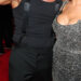 Mike Sorrentino, de Jersey Shore, 43 anos, parece afiado na aparência do tapete vermelho com a esposa Lauren