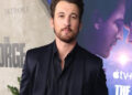 Miles Teller empolgado com os amigos Taylor Swift e o envolvimento de Travis Kelce