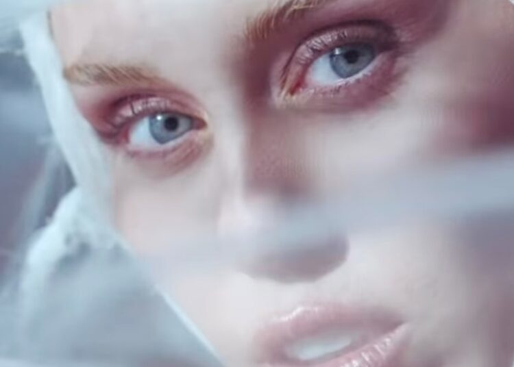 Miley Cyrus para lançar uma nova música para seu pai sexta -feira