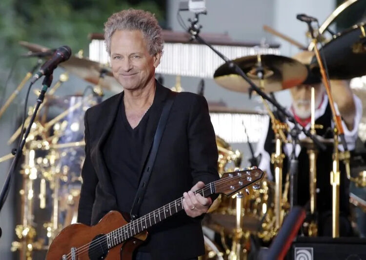 Miley Cyrus recruta Lindsay Buckingham, Mick Fleetwood para 'Secrets'