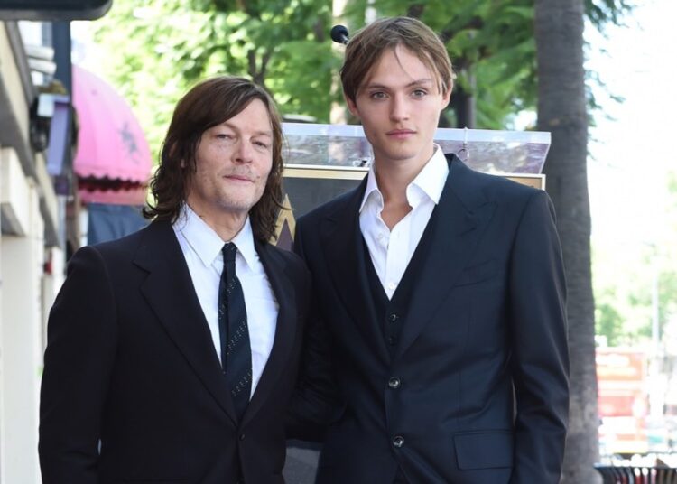 Mingus Reedus sai com Mystery Girl após a prisão de assalto