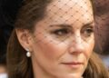 Momento real e estranho quando Kate Middleton chega à Catedral de Westminster - assista