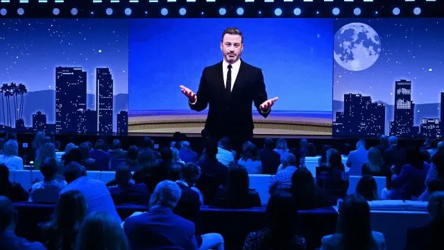 Nexstar e Sinclair não vão ao ar Kimmel, apesar do retorno do show