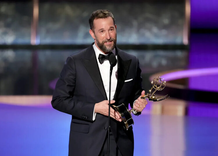 Noah Wyle compartilha uma doce reação que filha teve com suas 2 vitórias em Emmy