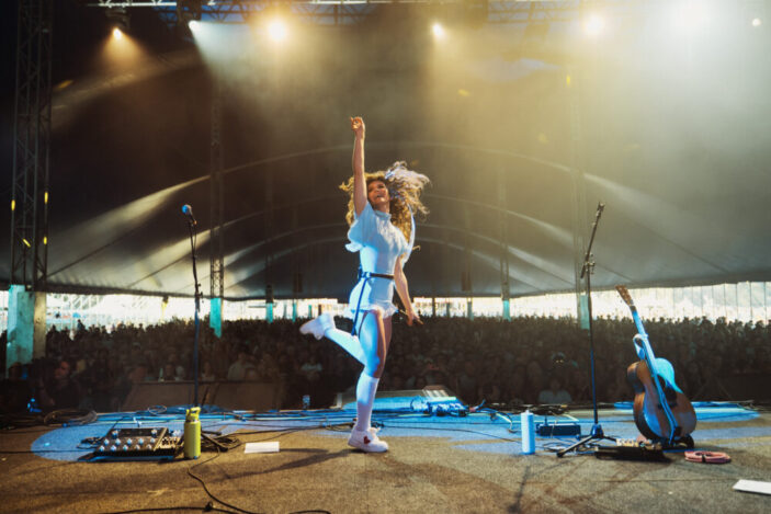Novas descobertas de música 5 de setembro: Fanny Lumsden, The Rions, Austra e mais