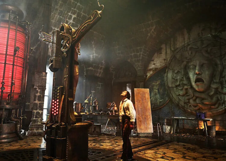 O 'Frankenstein' de Guillermo del Toro vai assustar alguns Oscars? Veja as previsões iniciais