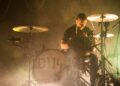 O Matt Holders, da Arctic Monkeys, lança um novo projeto com um single de estréia 'Weho ainda?'