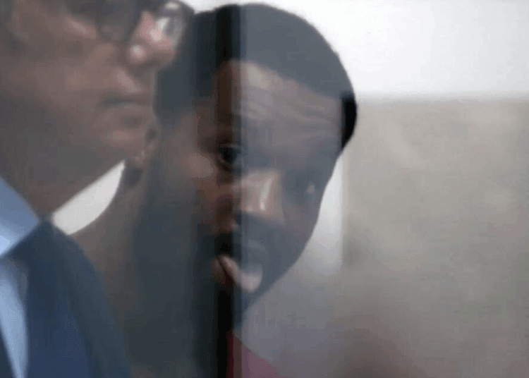 O assalto de celebridades pede xxx a dez crimes criminais