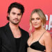 O cantor country Kelsea Ballerini e a estrela de "Outer Banks" Chase Stokes se separa