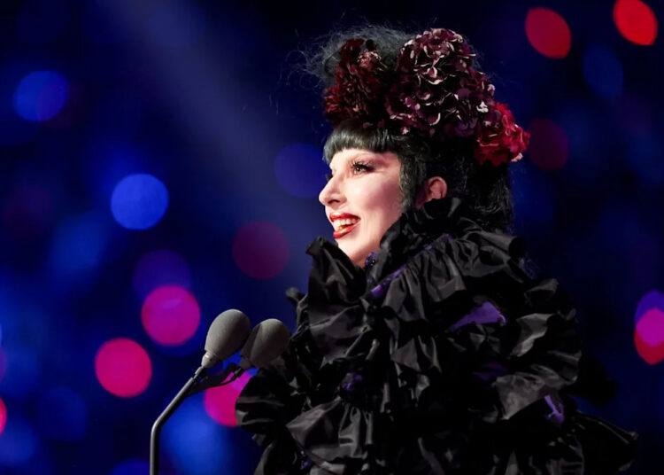 O desempenho de Lady Gaga nos VMAs de 2025 MTV foi total do caos