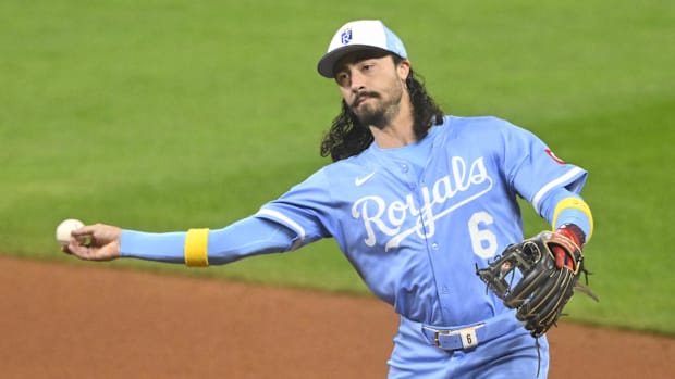 O ex-All-Star da Royals ficou baixo entre a MLB, iniciando o segundo base