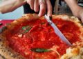 O filme de terror inspira 'estranhos' a dar pizza em ne ohio