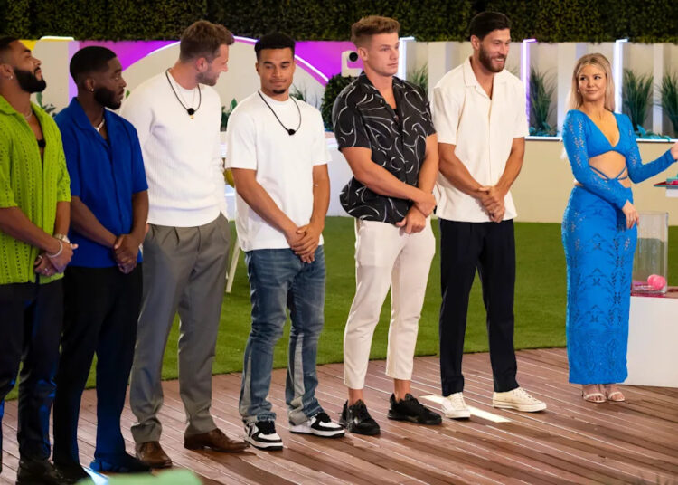 O ícone de 'Love Island Games' retorna para o recorde de 4º tiro no amor