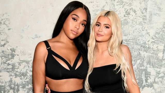O olhar ousado de Kylie Jenner, amigo de Jordyn Woods, faz com que todos olhem duas vezes
