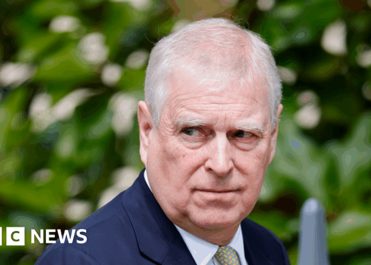 O príncipe Andrew precisa ser totalmente investigado, diz a família Giuffre