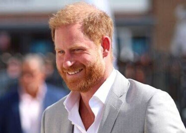 O príncipe Harry doa US $ 1,5 milhão para caridade enquanto se abre no trabalho - Royals - Notícias
