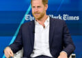 O príncipe Harry elogia o senso de comunidade