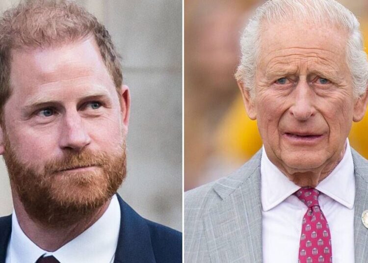 O príncipe Harry espelhou o rei Charles durante a viagem do Reino Unido, pois o gesto envia mensagem - Celebrity News - entretenimento