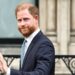 O príncipe Harry visita o Reino Unido em meio a rumores da reunião do rei Carlos III