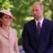 O príncipe William e Kate Middleton fazem o retorno conjunto para os deveres reais