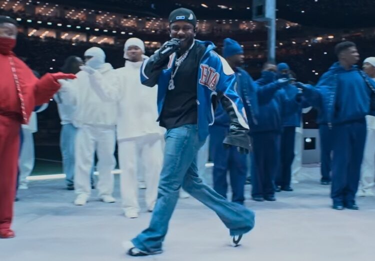 O programa de intervalo do LIX do Super Bowl de Kendrick Lamar ganha um Emmy para Melhor Direção da Música