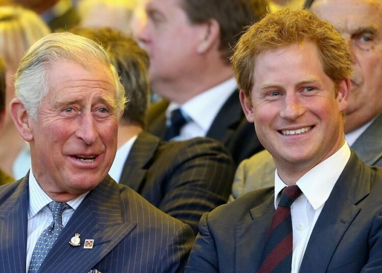 O rei Charles só encontrará o príncipe Harry 'se ele permanecer por uma regra estrita' - Royals - Notícias