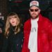 O romance de Taylor Swift e Travis Kelce poderia 'arruinar os relacionamentos', diz Nikki Glaser