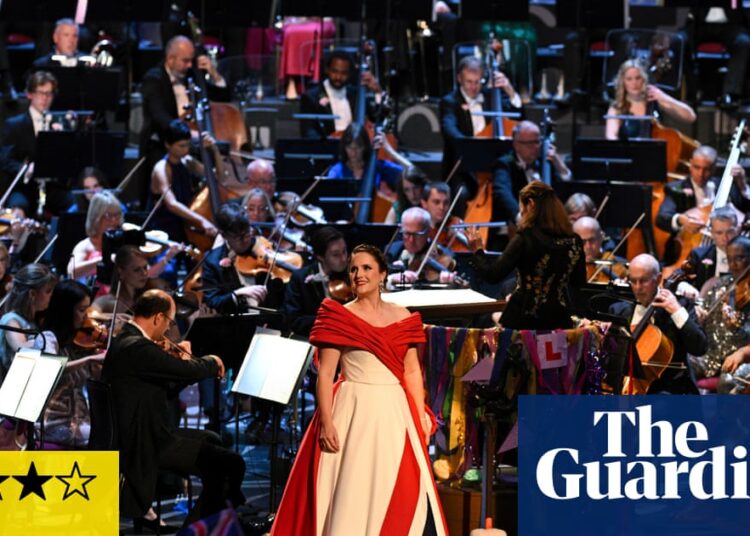 Ontem à noite da revisão do baile-as estrelas se transformam, a bandeira de boa índole ondulando e uma regra rica, Britannia! | Proms 2025
