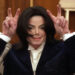 Os acusadores de Michael Jackson buscam US $ 400 milhões em processo por suposto abuso