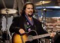 Os concertos de estrela da música country cancelam enquanto ele luta contra o câncer - notícias de celebridades - entretenimento