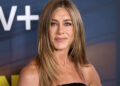 Os fãs dizem que Jennifer Aniston está "parecendo perfeita" na última escolha inesperada