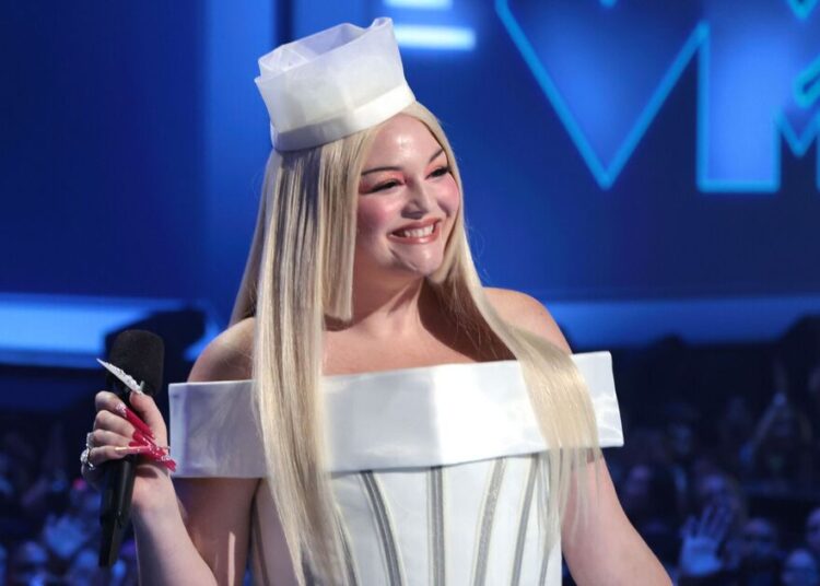 Os fãs do MTV VMA 'não se divertem' como a estrela da Netflix faz 'discurso mais arrebatado de todos' - notícias de celebridades - entretenimento