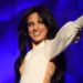 Os fãs reagem ao golpe de camiseta de Camila Cabello no espelho selfie