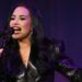 Os fãs reagem ao visual desabotoado de Demi Lovato