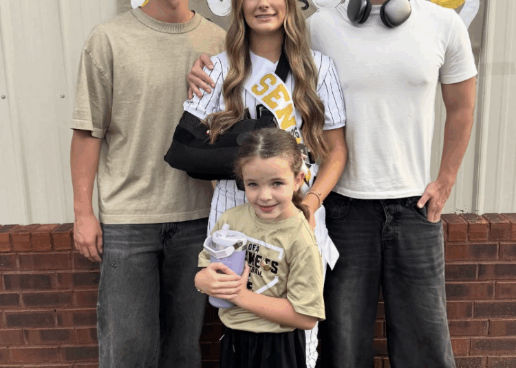 Os filhos de Britney Spears, Sean e Jayden, viam sair com as filhas de Jamie Lynn no evento - Star Magazine