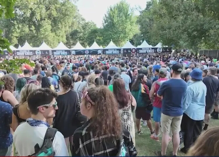 Os joelhos trêmulos começam no Piedmont Park com multidões esgotadas