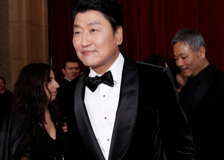 'Parasite' Star Song Kang-ho definido para interpretar jardineiro no novo filme de Nam Dong-Hyub