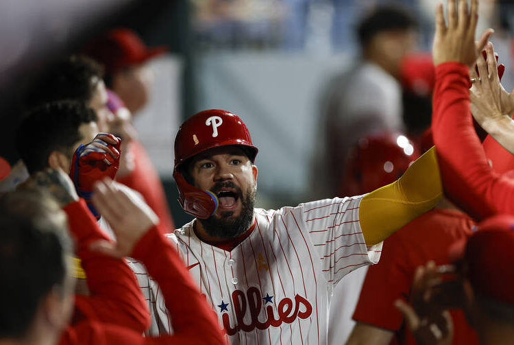 Phillies se reúne por 8-6 vitórias contra o Royals, reduza o número mágico do NL East-Clanching para apenas um