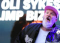 “Por favor, não coloque na internet”: Limp Bizkit provoca nova música com a ajuda de uma jovem estrela de mídia social de bateria