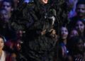 Qual a altura dos artistas e vencedores de VMAs de 2025 MTV?