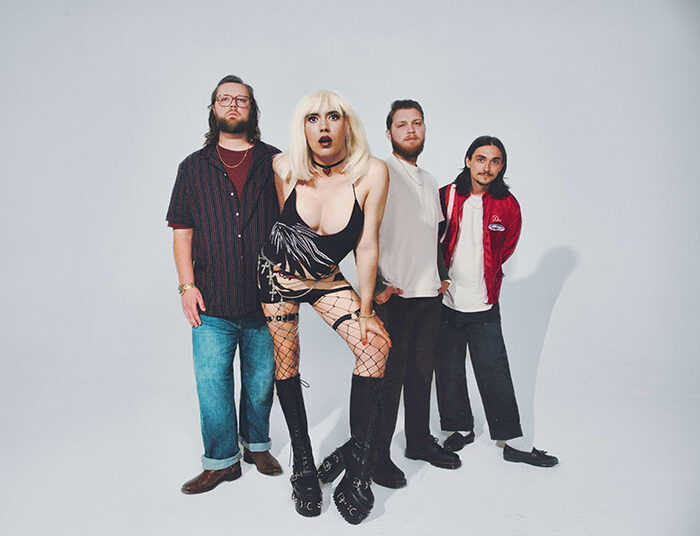Rainbow Kitten Surprise revelar o novo álbum 'Bones'