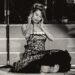 Raye retorna com o novo single 'onde está meu marido!', Anuncia 2026 UK, Europa e Tour dos EUA