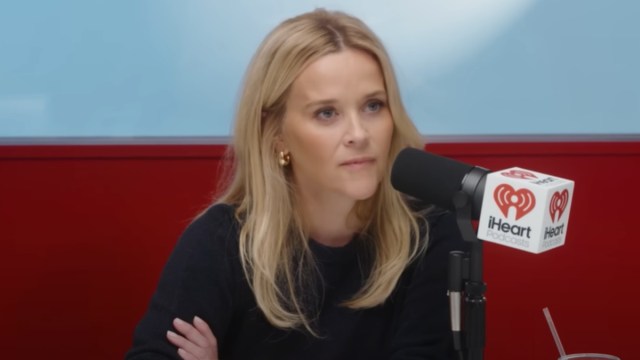 Reese Witherspoon diz que David Fincher deu a ela um 'ego -cheque'