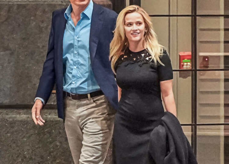 Reese Witherspoon não está com pressa de se casar novamente em meio a romance com Oliver Haarmann - National Enquirer