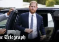 Rei 'triste' pela acusação de sabotagem do príncipe Harry