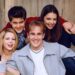 Reunião de Dawson's Creek: Joshua Jackson e Katie Holmes dão as mãos